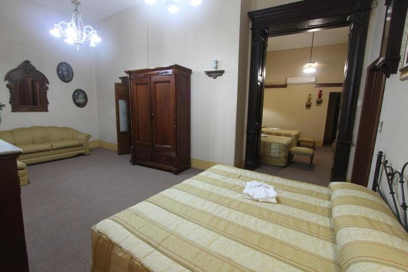 Hotel Gran Centenario Merida Exterior photo